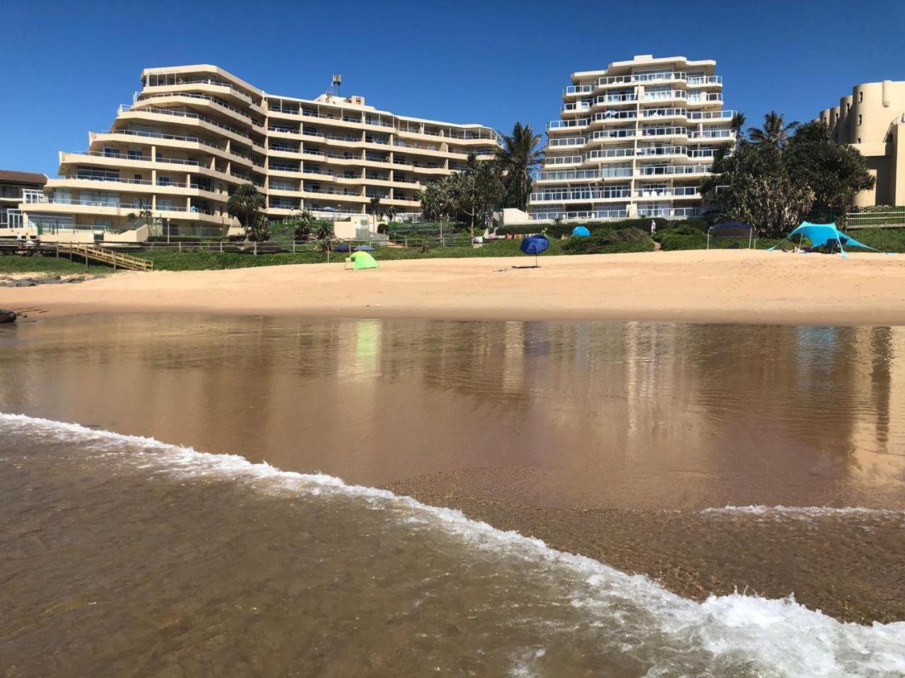 Sands Beach Breaks Beach Front Ballito Kültér fotó